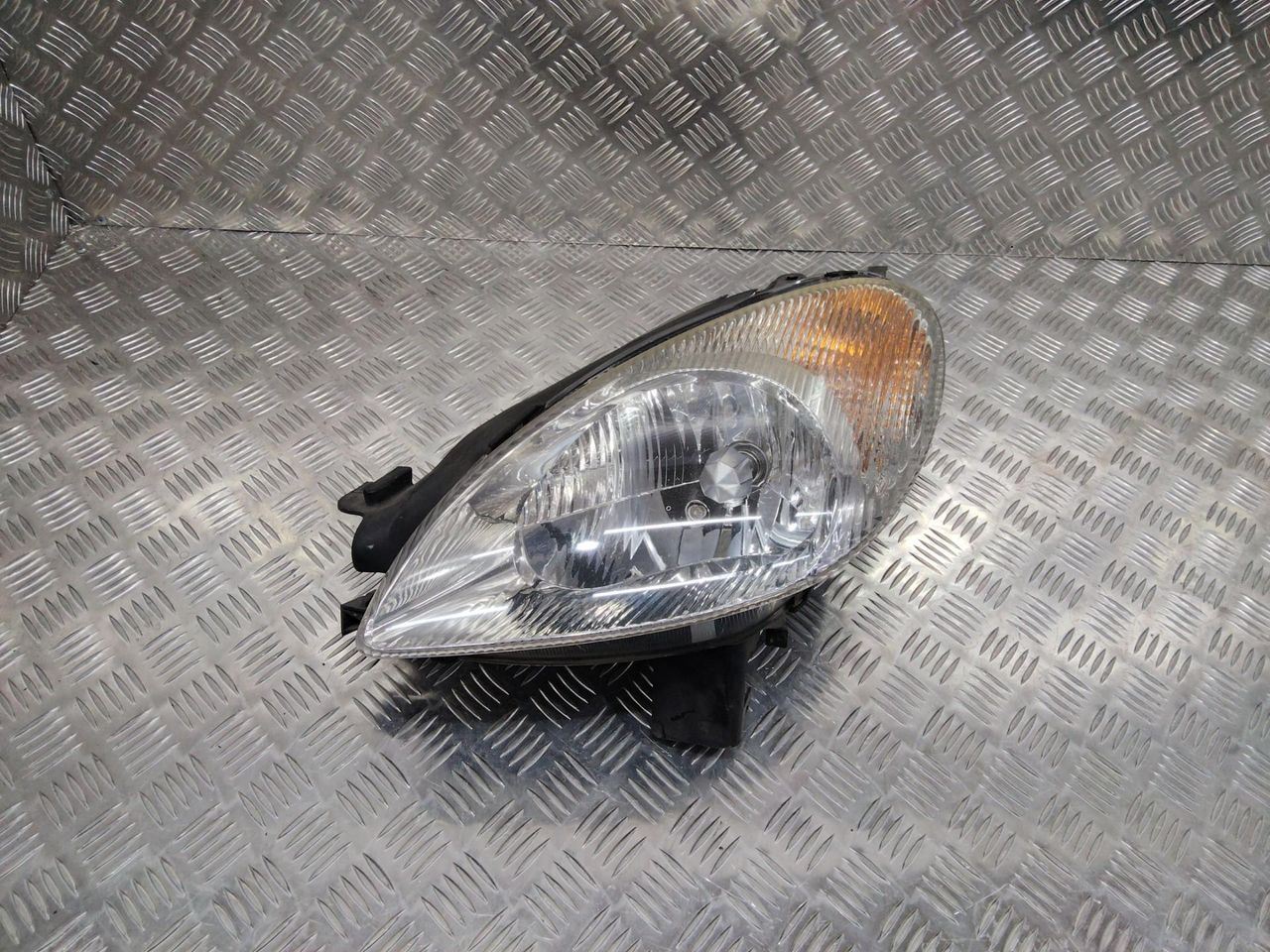 фара левая Citroen Xsara Picasso 1 поколение 2002, 9631495180