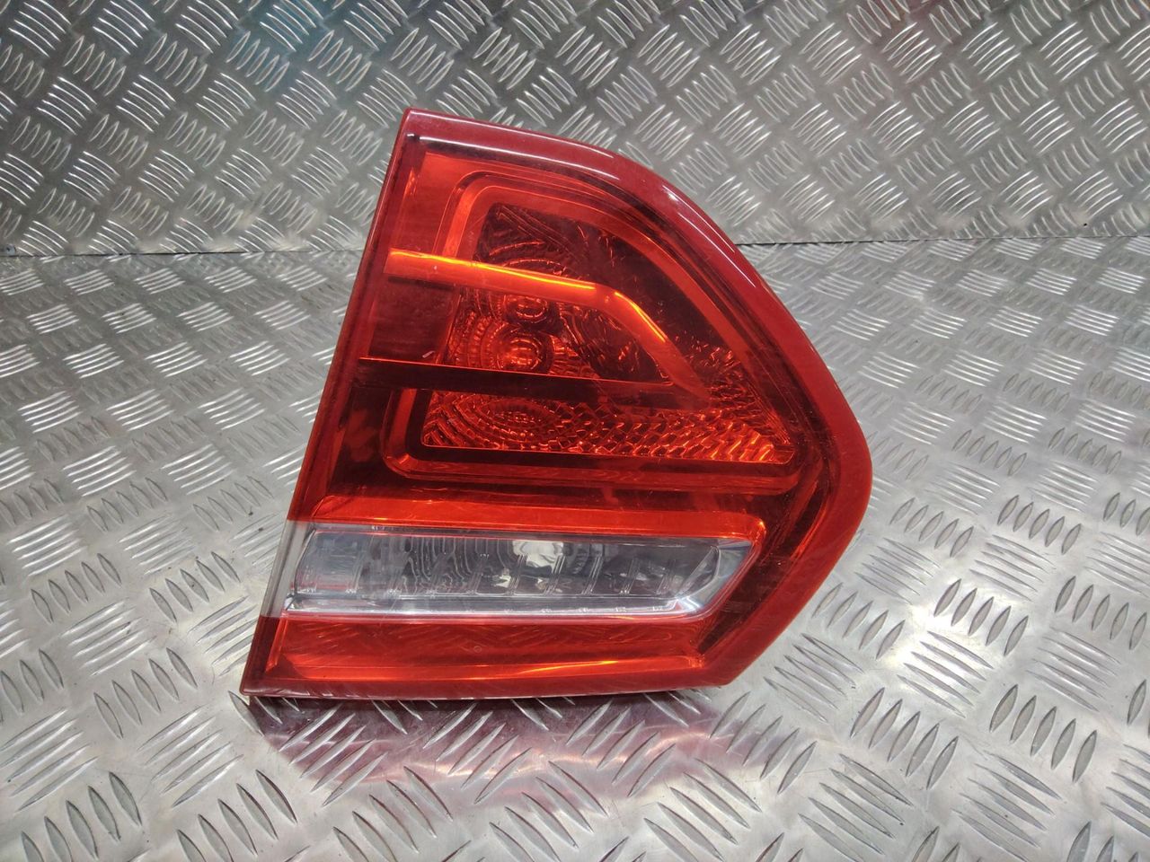 фонарь крышки багажника правый Citroen C4 Picasso 1 поколение 2007, 9653547677