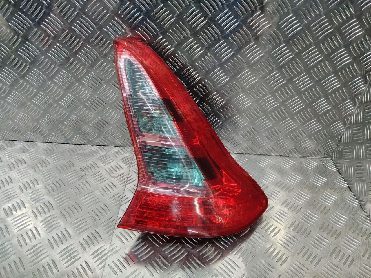 фонарь задний правый Citroen C4 1 поколение 2006, хетчбэк 3 дв., 9646801677