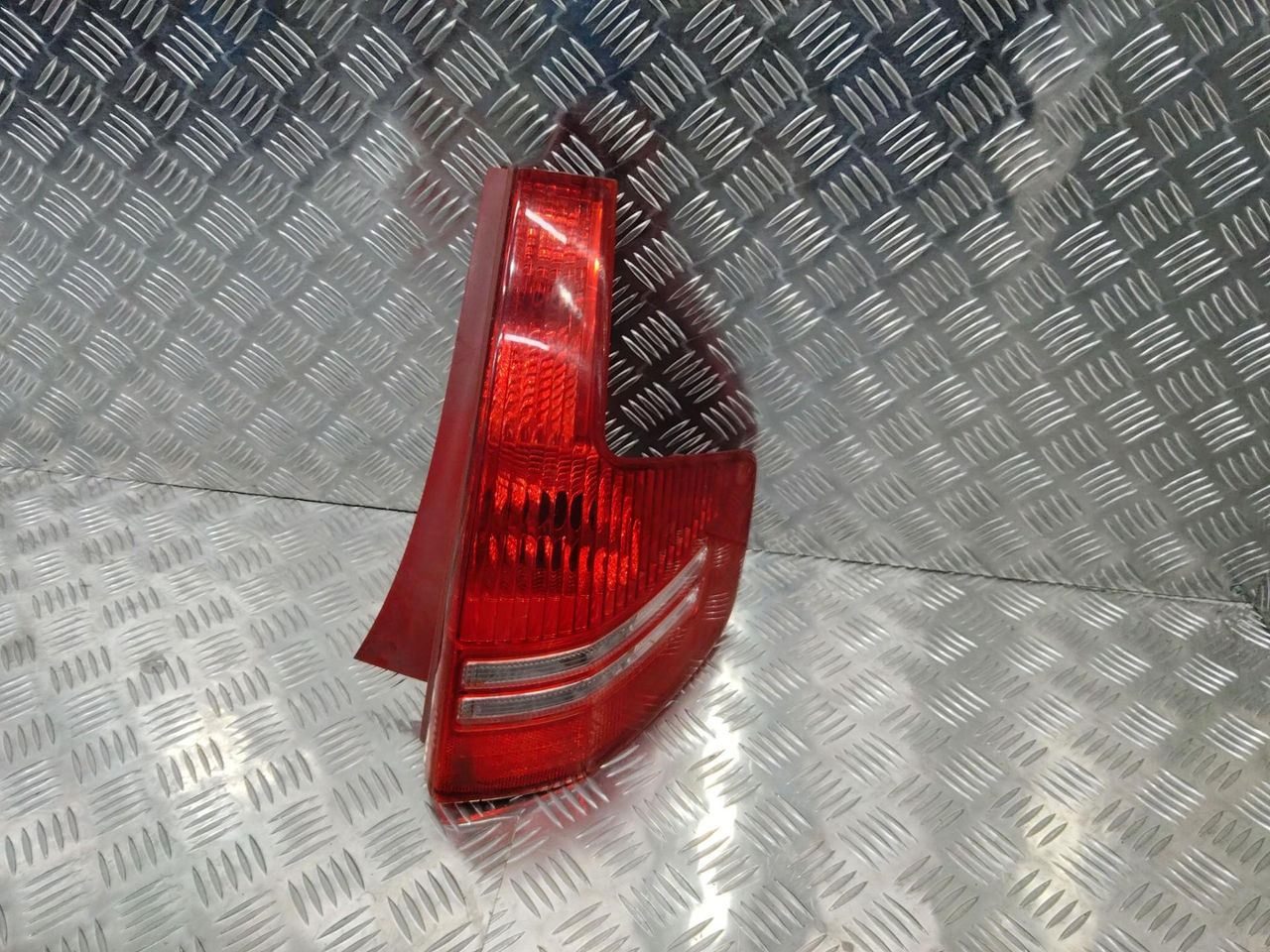 фонарь задний правый Citroen C4 1 поколение 2005, хетчбэк 5 дв., 9655863980