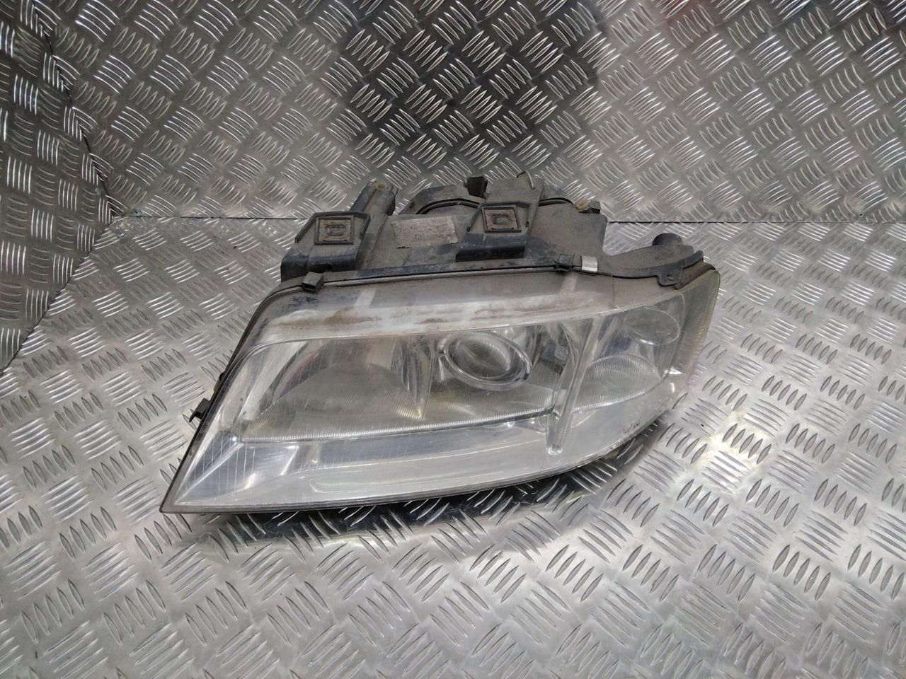 фара левая Audi A6 4B/C5 2000, 4B0941029, 15592900