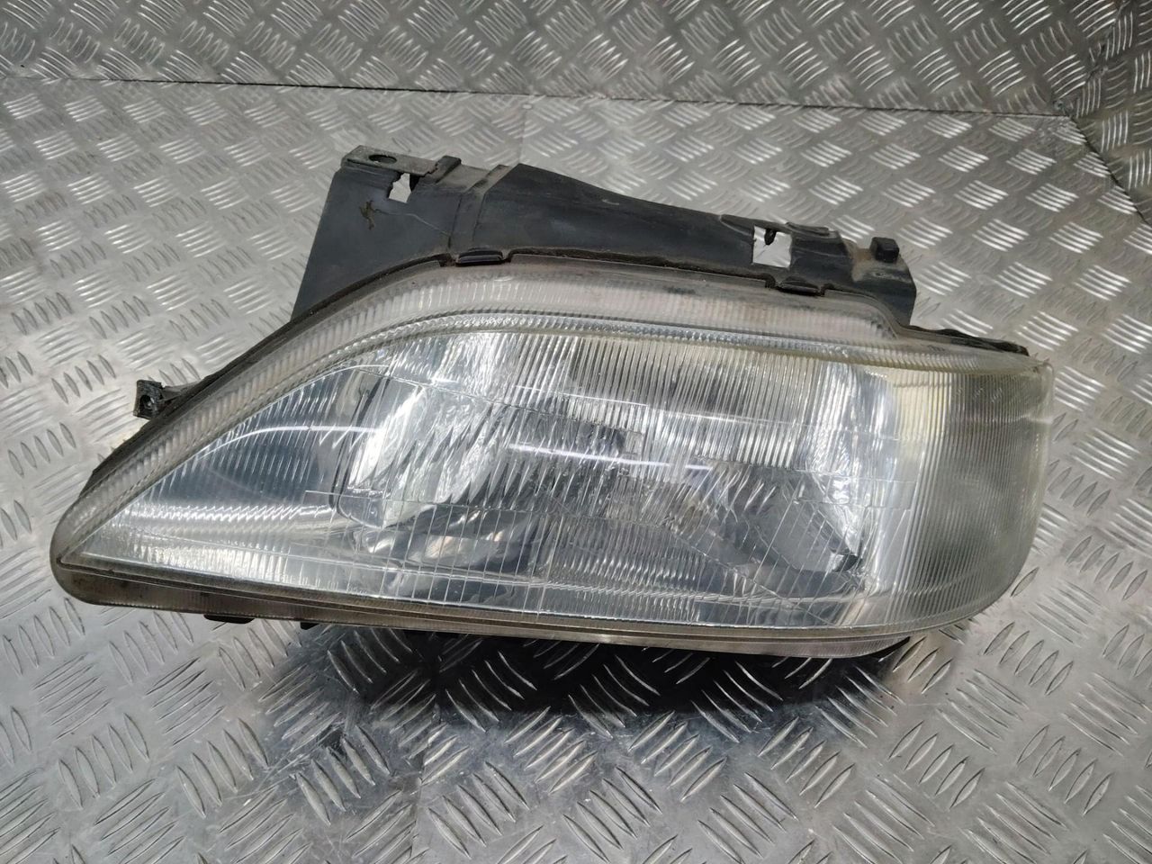 фара левая Citroen Xsara 1 поколение 2000, 37550748