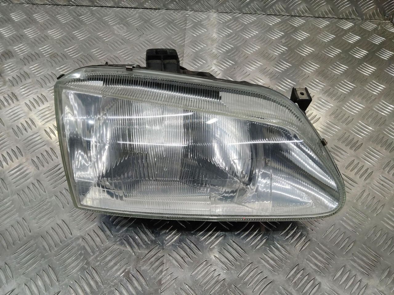 фара правая Renault Megane 1 поколение 1996