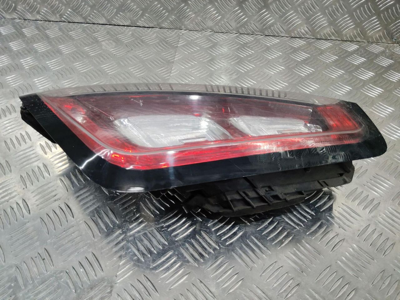 фонарь задний правый Fiat Punto 3 поколение [рестайлинг] Punto Evo 2011, хетчбэк 5 дв., 51913735