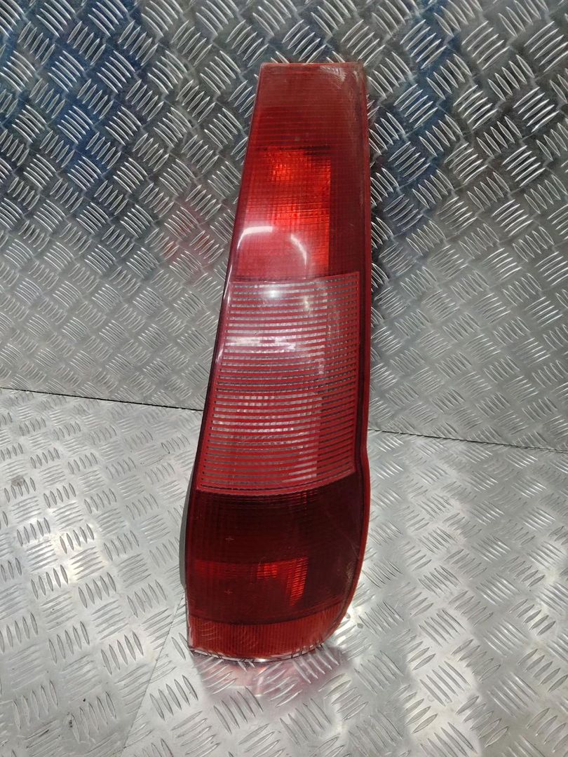 фонарь задний правый Fiat Punto 1 поколение 1998, 464010820