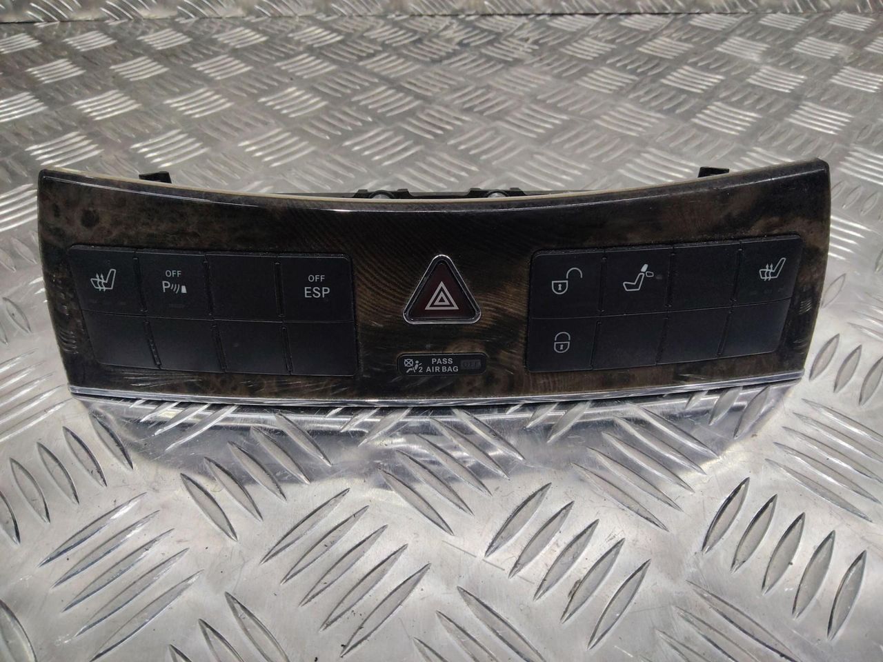 кнопка (выключатель) Mercedes-Benz CLK-Класс C209/A209 [рестайлинг] 2006, A2096890031