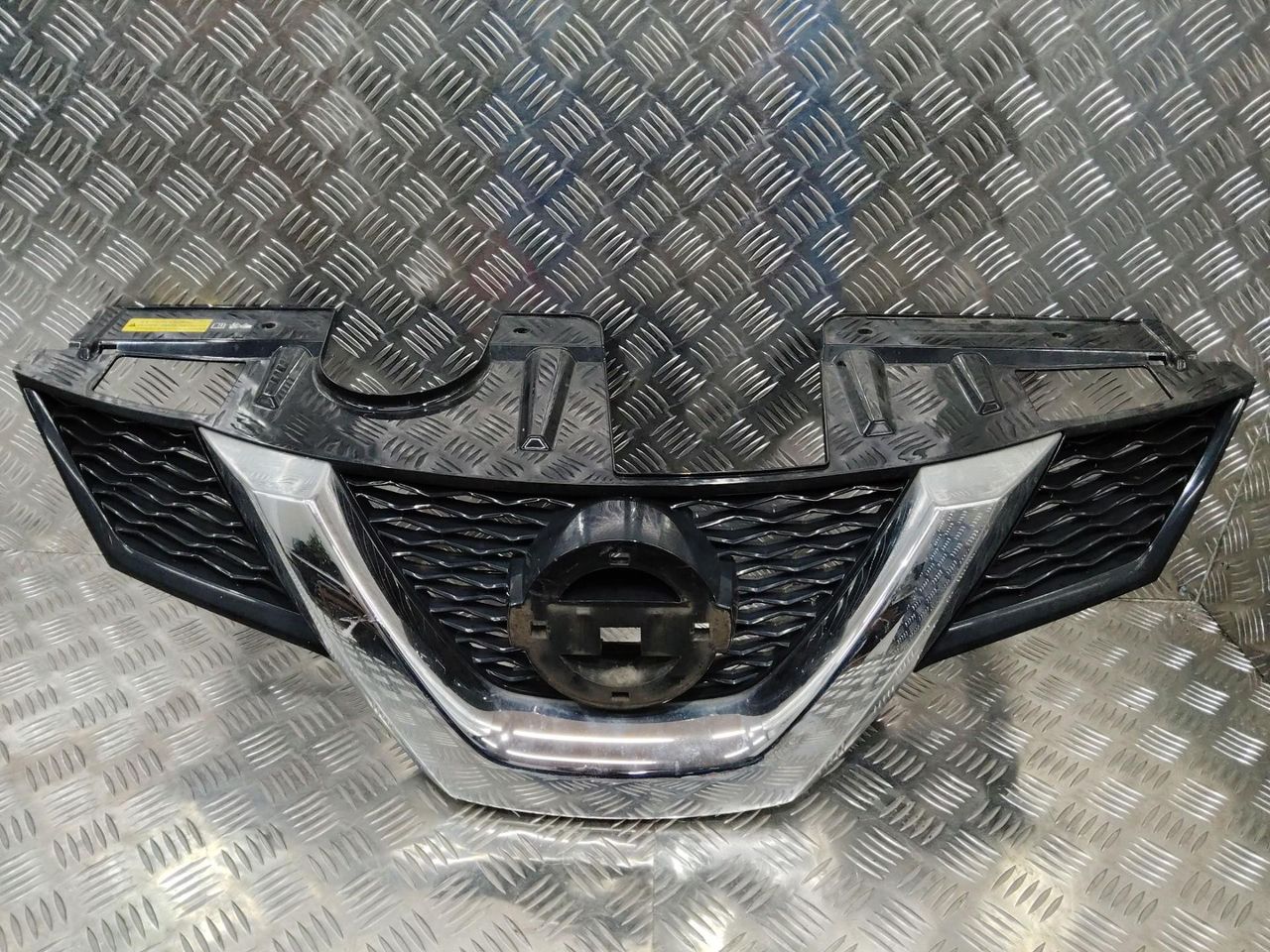 решетка радиатора Nissan X-Trail T32 2016, 623104CE0A