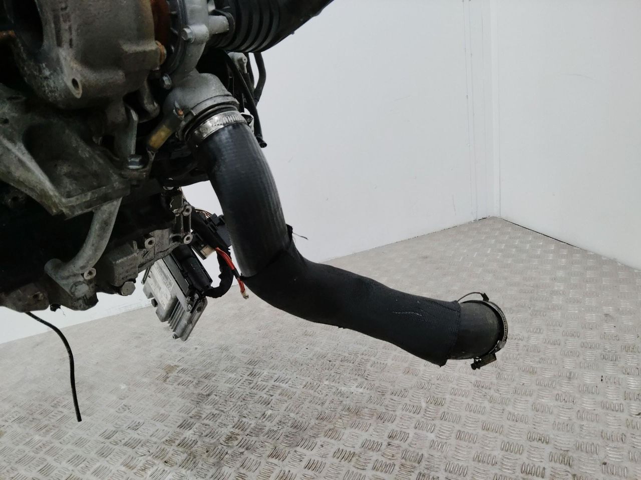 патрубок интеркулера Audi A6 4F/C6 [рестайлинг] 2008, 2.0 л., BRF, дизель
