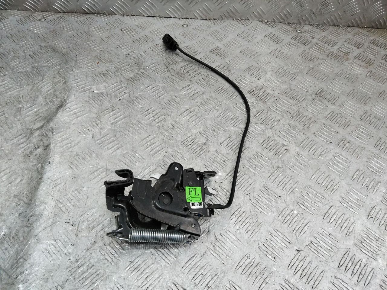 замок капота BMW X7 G07 2022, 4.4 л., бензин