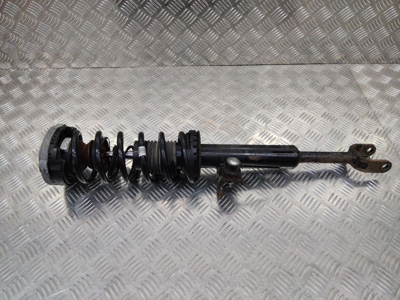 стойка передняя правая BMW 5 серия F07/F10/F11 2012, 2.0 л., дизель