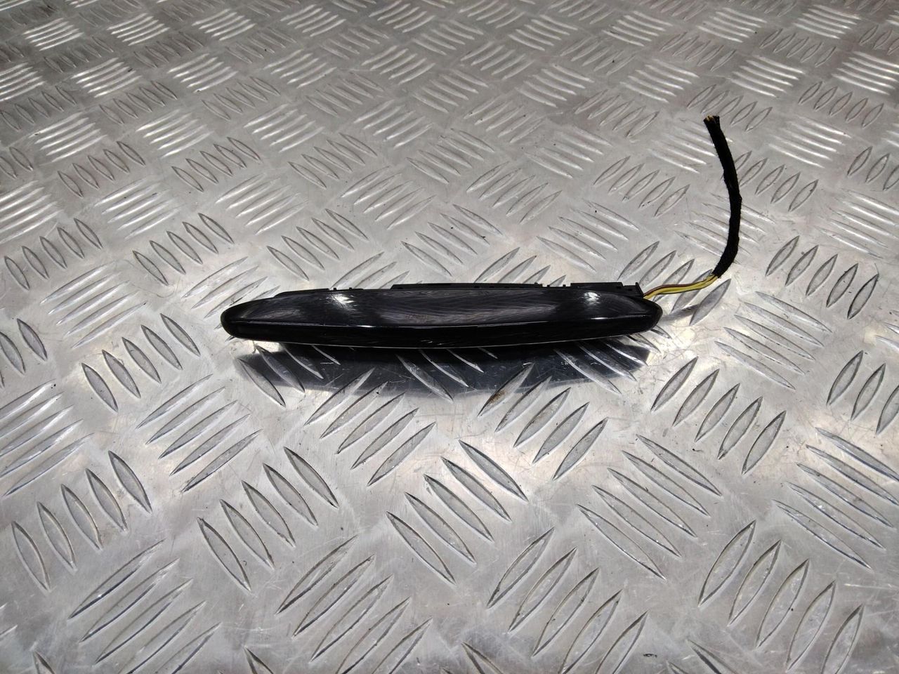 индикатор парковки Mercedes-Benz E-Класс W212/S212/C207/A207 2011, A0015424723