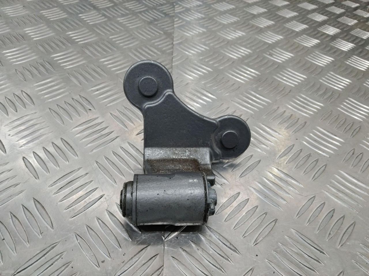 петля двери Mercedes-Benz E-Класс W212/S212/C207/A207 2011