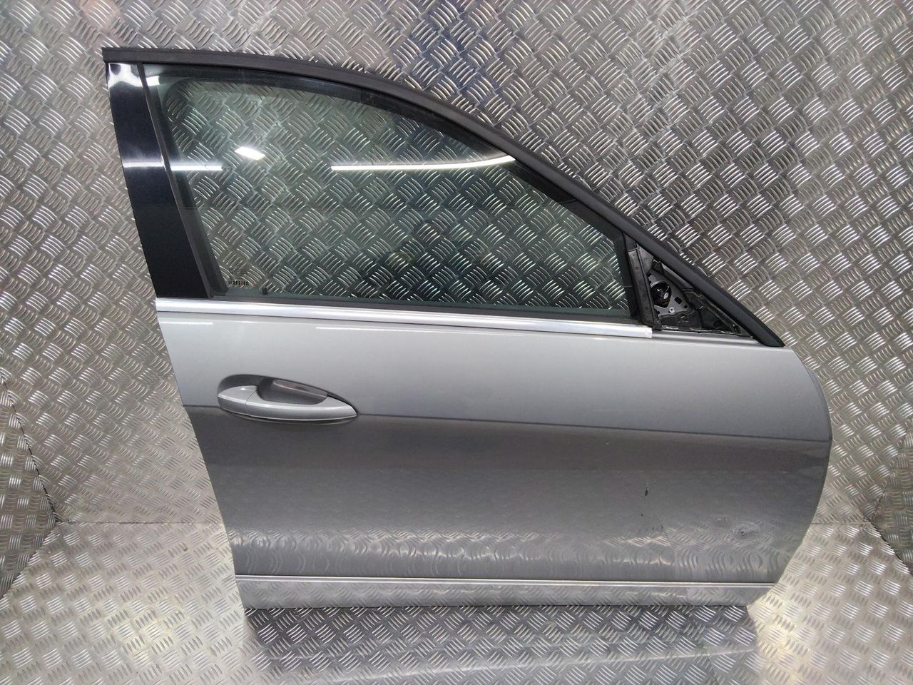 дверь передняя правая Mercedes-Benz E-Класс W212/S212/C207/A207 2011, универсал