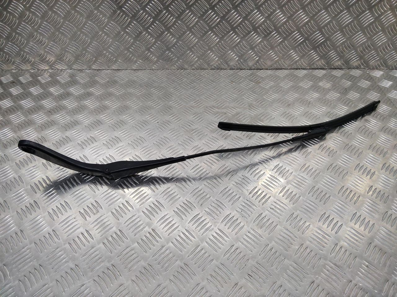 щеткодержатель (поводок стеклоочистителя, дворник) BMW 3 серия F30/F31/F34 2012, 7260469