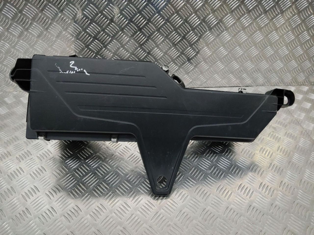 корпус воздушного фильтра BMW 3 серия F30/F31/F34 2012, 2.0 л., дизель, 8511655