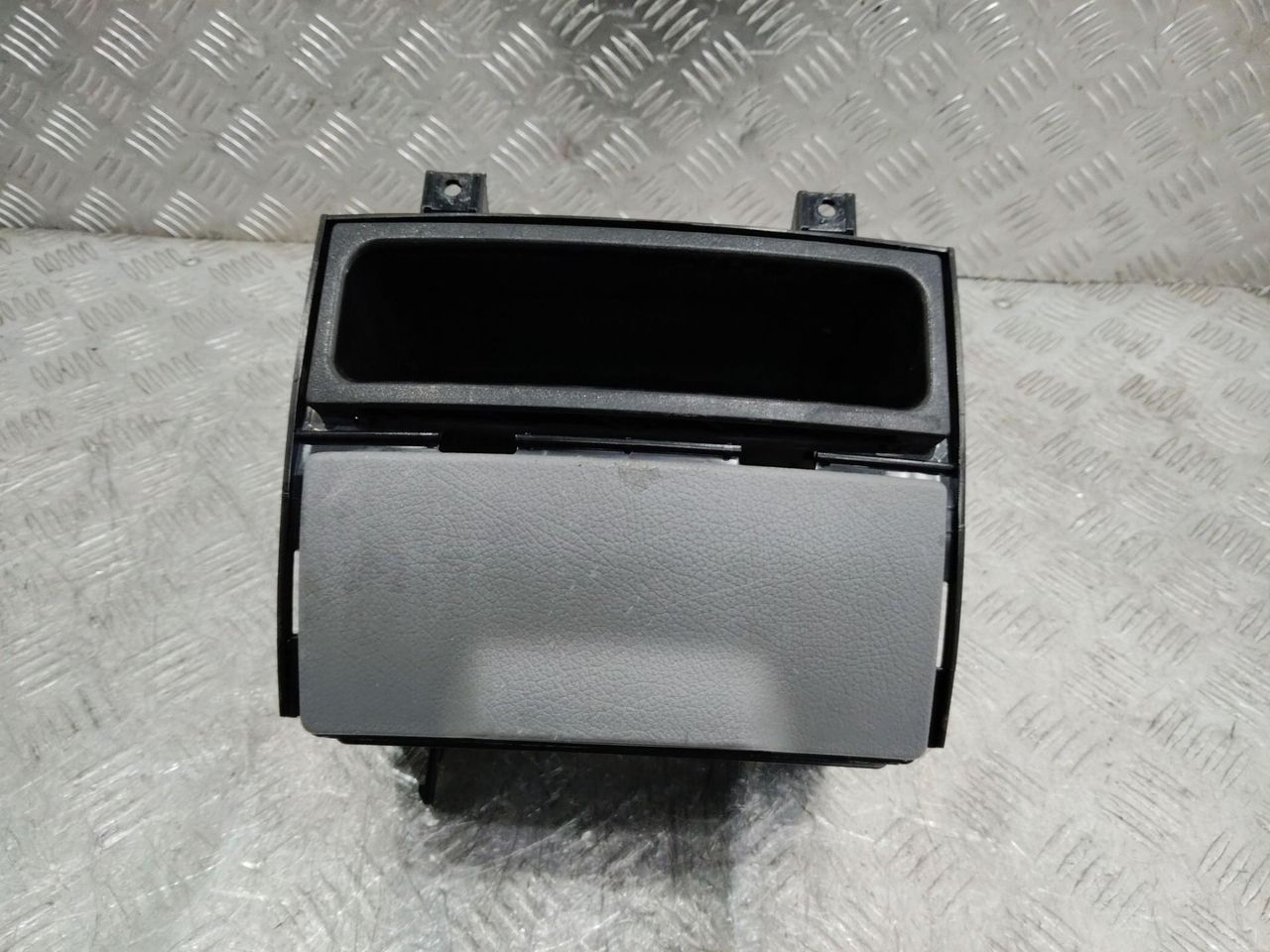 подстаканник Volkswagen Crafter 1 поколение [рестайлинг] 2015, A9066800558