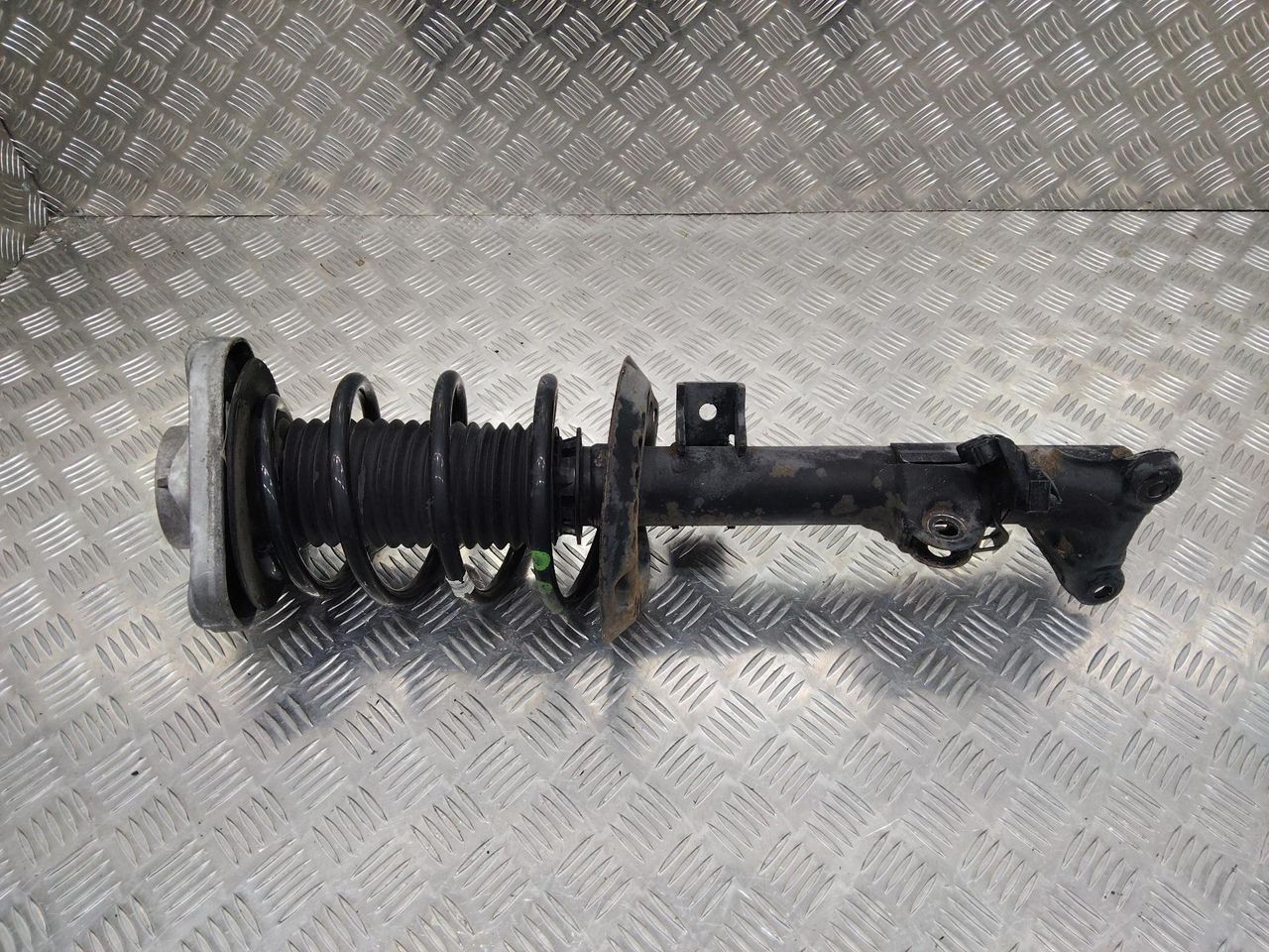 стойка передняя правая Mercedes-Benz E-Класс W212/S212/C207/A207 2011, 2.2 л., дизель, A2123201138