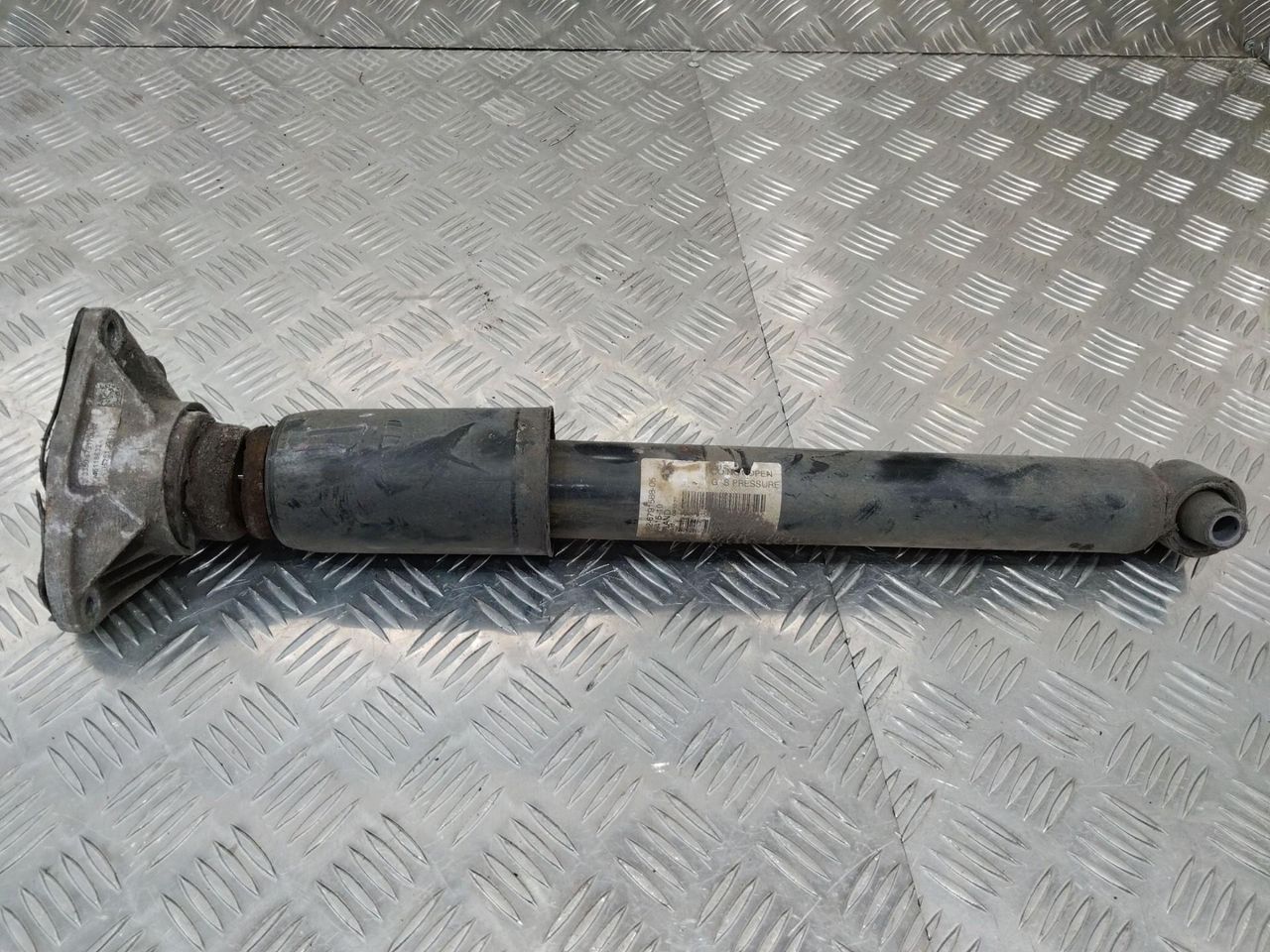 амортизатор задний BMW 3 серия F30/F31/F34 2012, 2.0 л., дизель