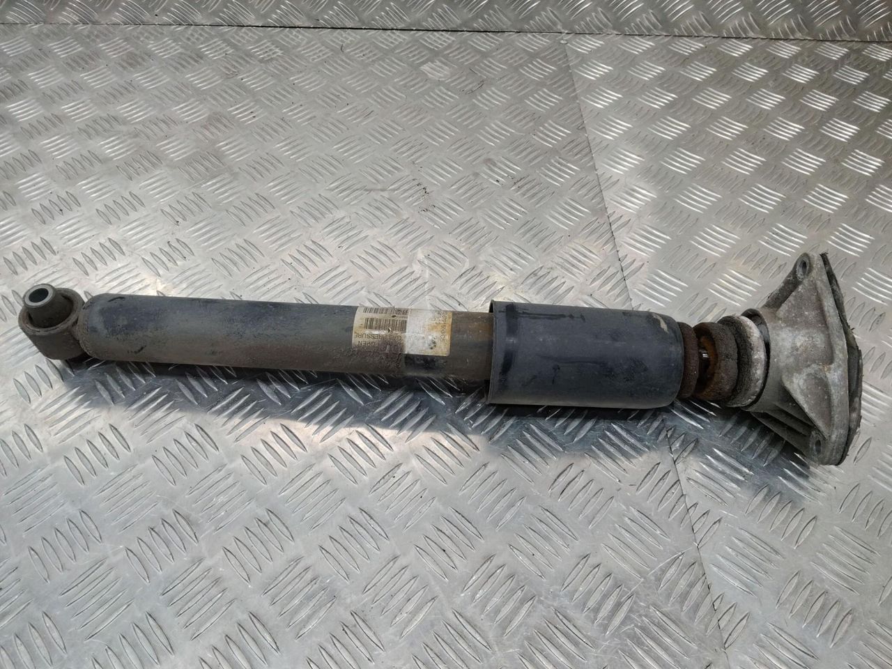 амортизатор задний BMW 3 серия F30/F31/F34 2012, 2.0 л., дизель