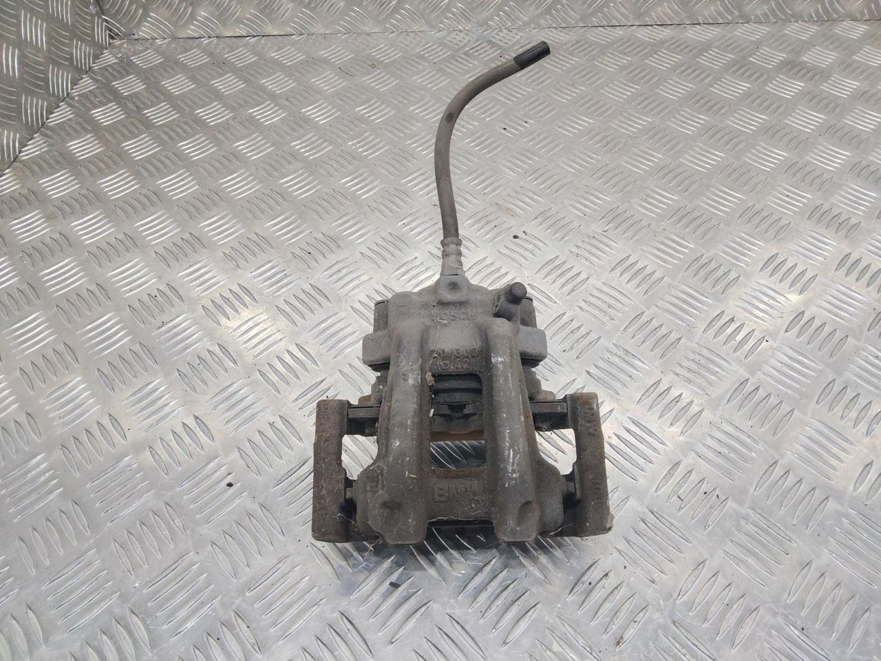 суппорт задний левый BMW 3 серия F30/F31/F34 2012, 2.0 л., дизель