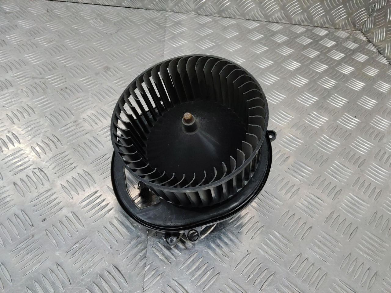 моторчик печки BMW 3 серия F30/F31/F34 2012, 2.0 л., дизель, T1014415A