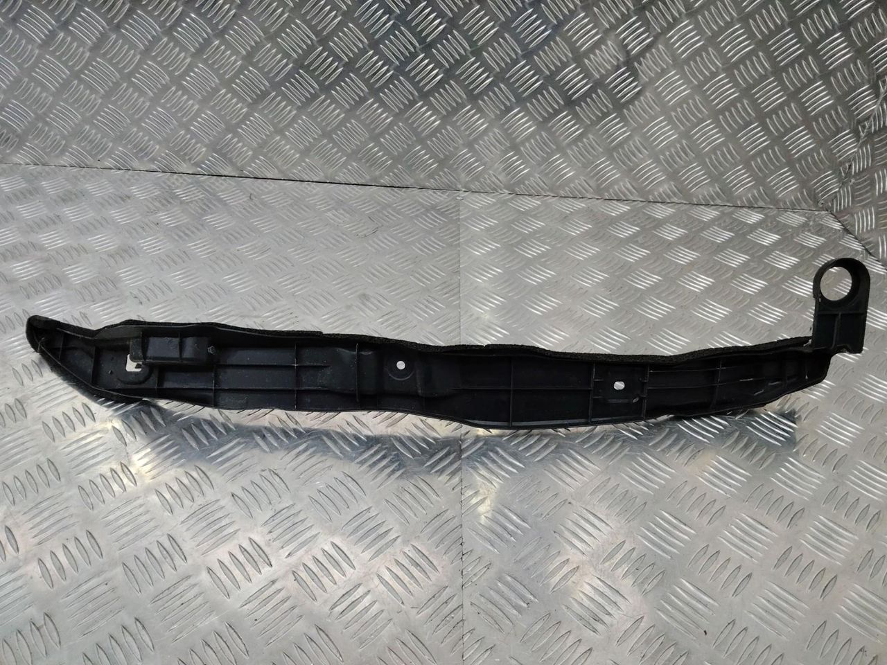 уплотнитель Toyota C-HR 1 поколение AX10 2018, 53827F4010