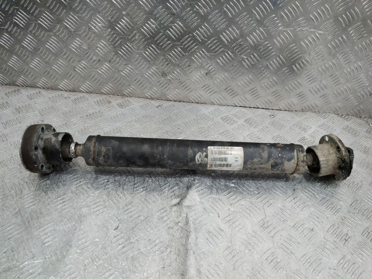 карданный вал Mercedes-Benz M-Класс W164 2007, 3.0 л., OM 642.940, дизель, A1644100701