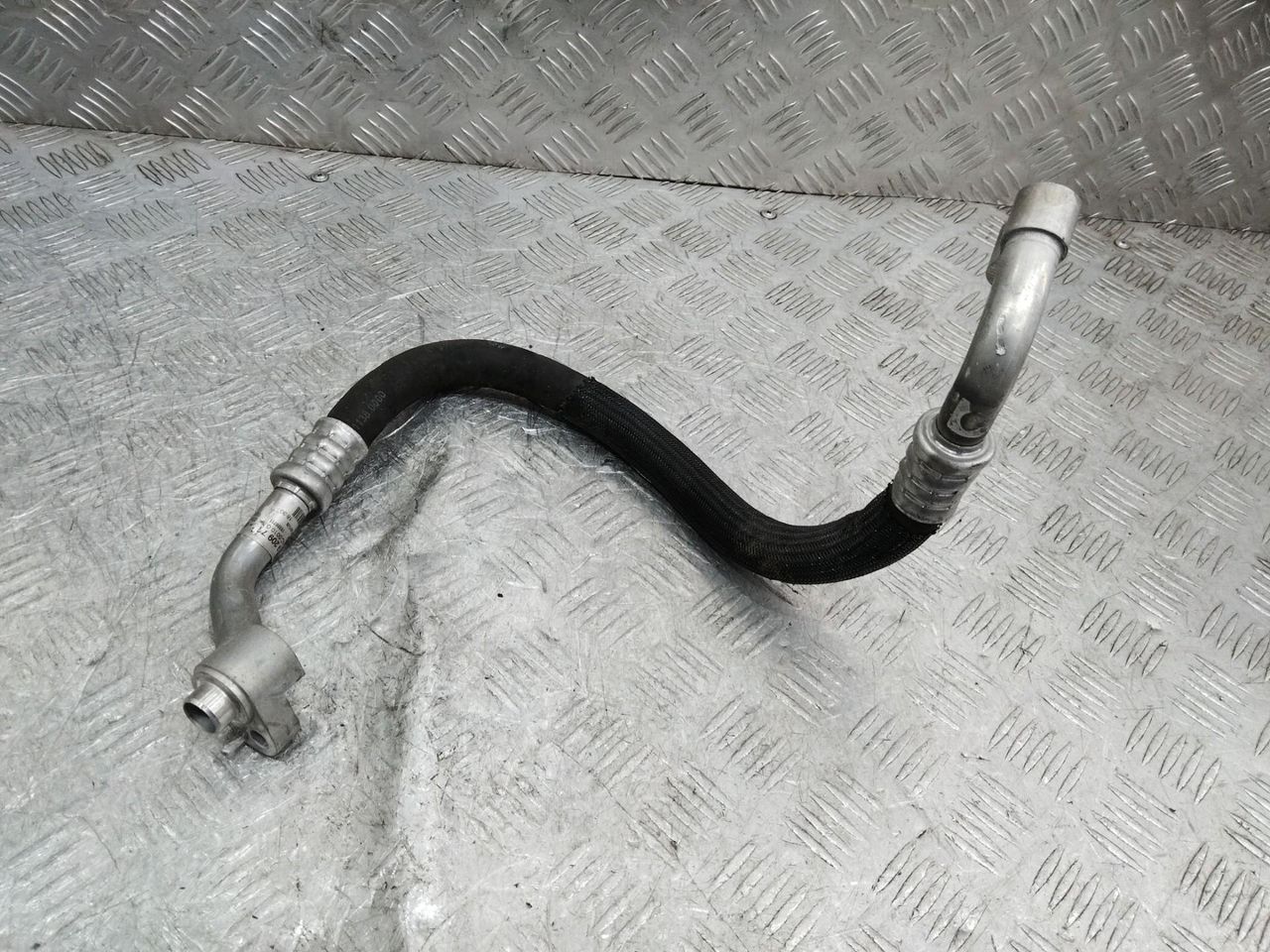 трубка кондиционера BMW X1 F48 2015, 2.0 л., дизель