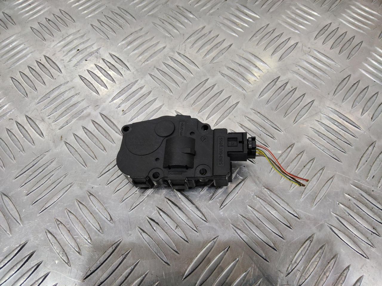 моторчик заслонки печки BMW X1 F48 2016, 412650750