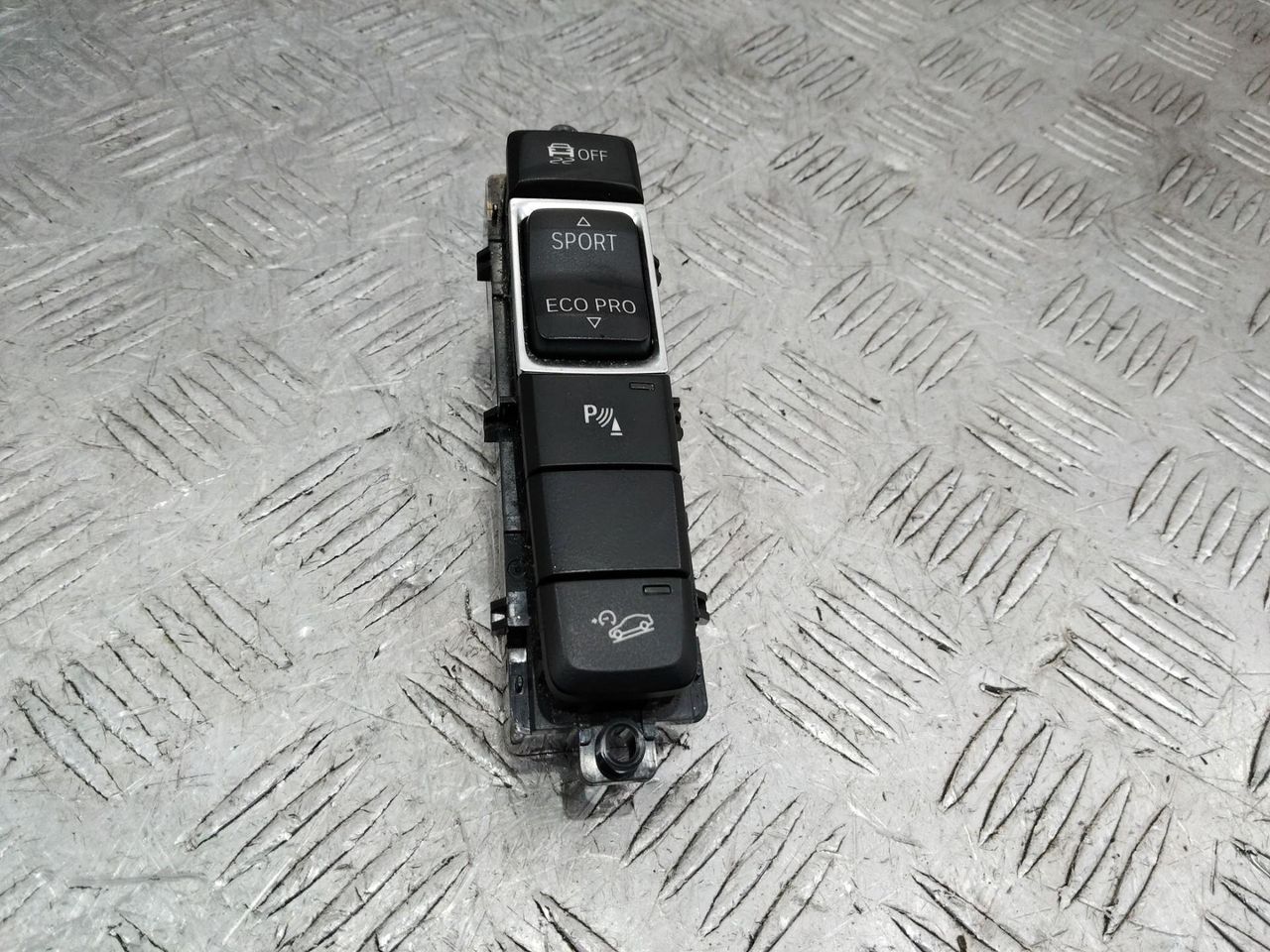 кнопка (выключатель) BMW X1 F48 2015, 9374834