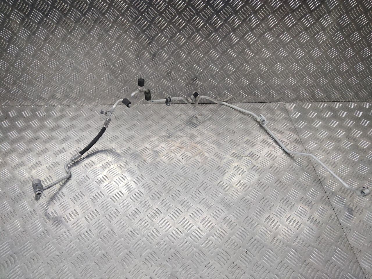 трубка кондиционера BMW X1 F48 2016, 2.0 л., дизель, 9209724