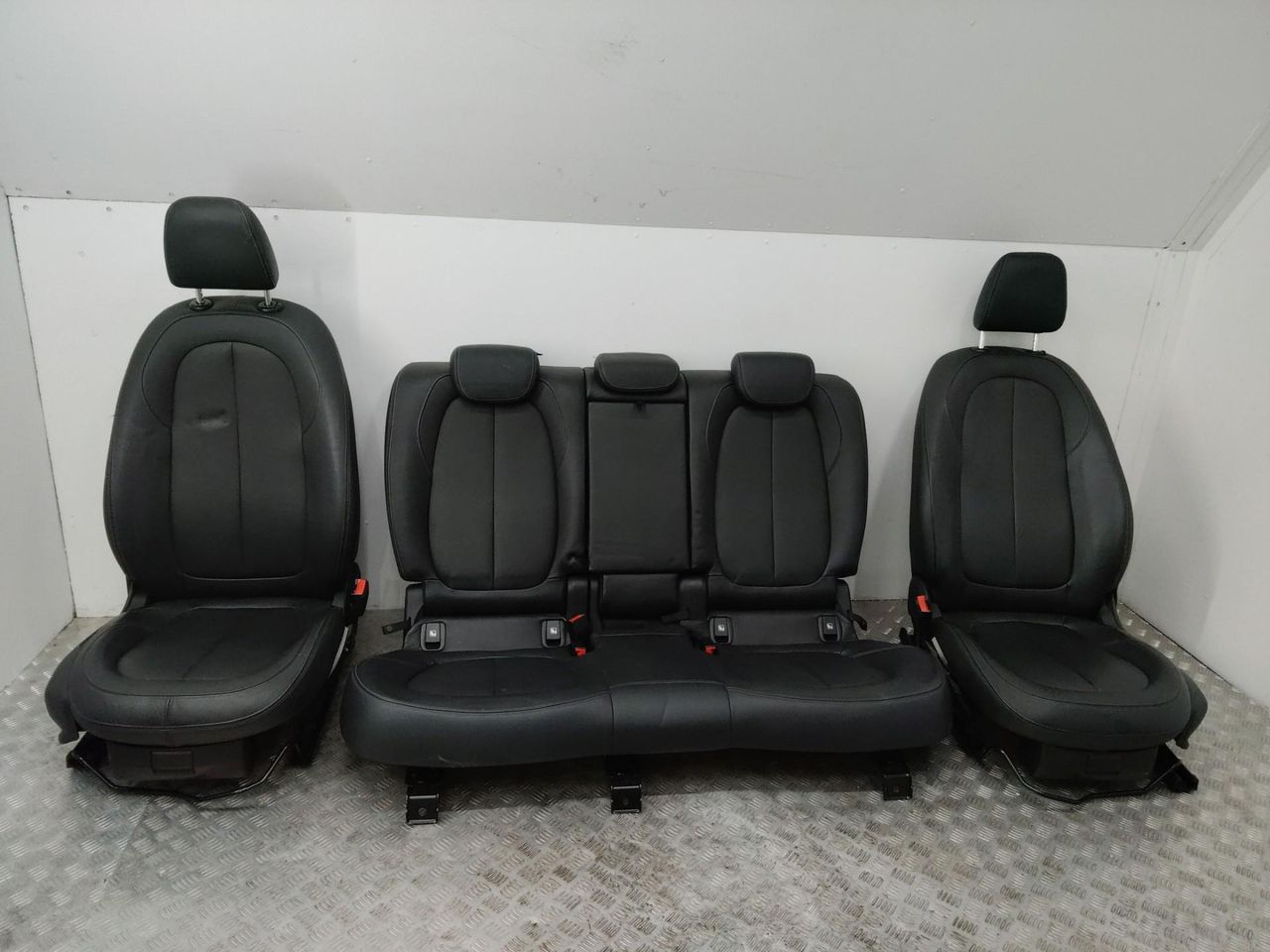 салон (комплект сидений) BMW X1 F48 2015