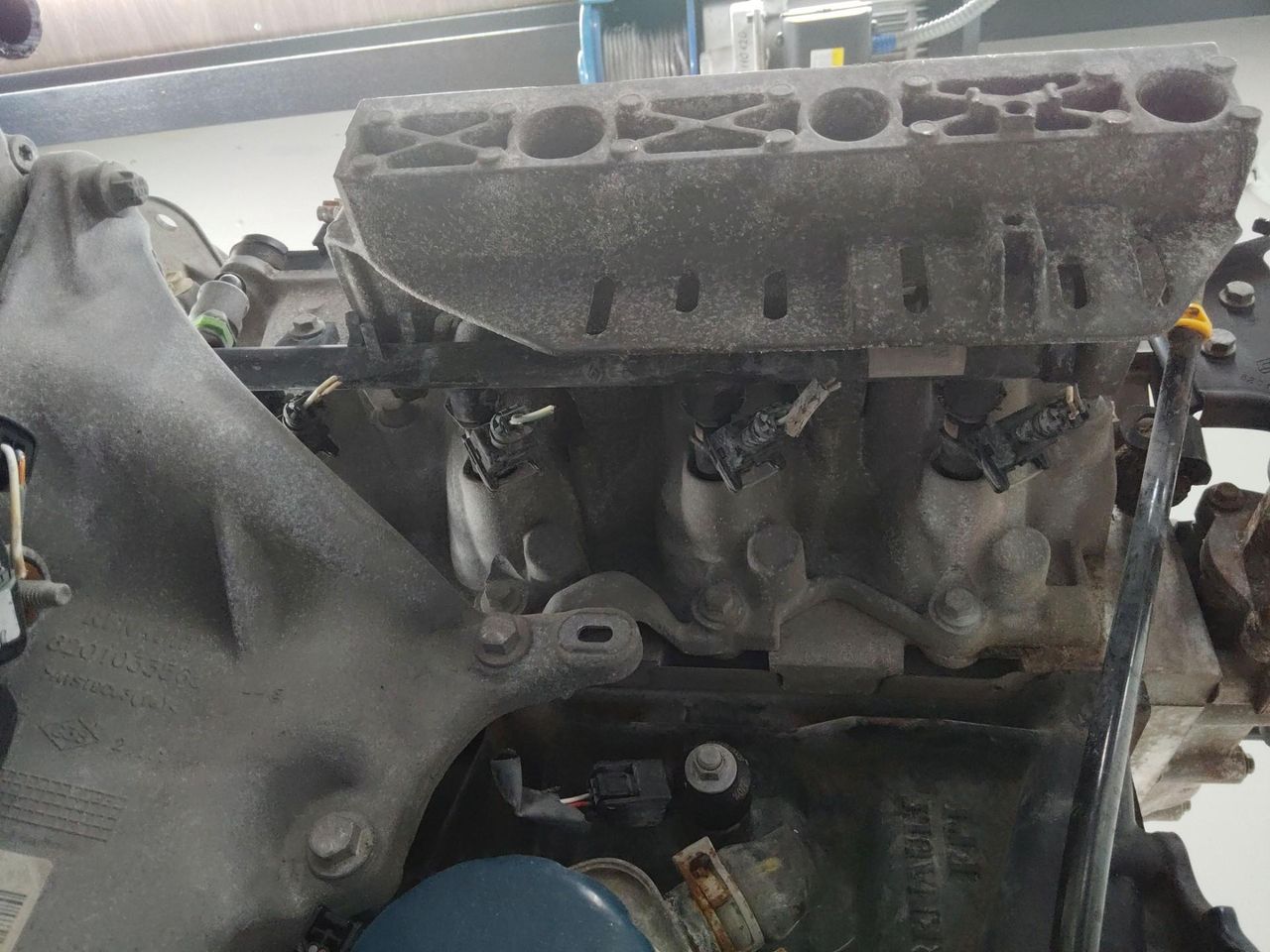 топливная рампа Renault Duster 1 поколение 2013, 2.0 л., бензин, 166009398R