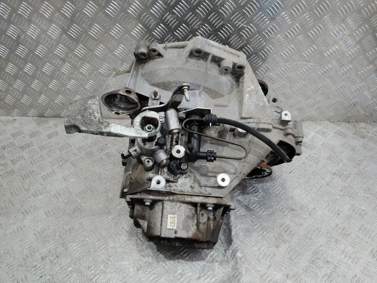 КПП механическая (МКПП) Volkswagen Golf 5 поколение 2004, 1.6 л., бензин, МКПП, HPB