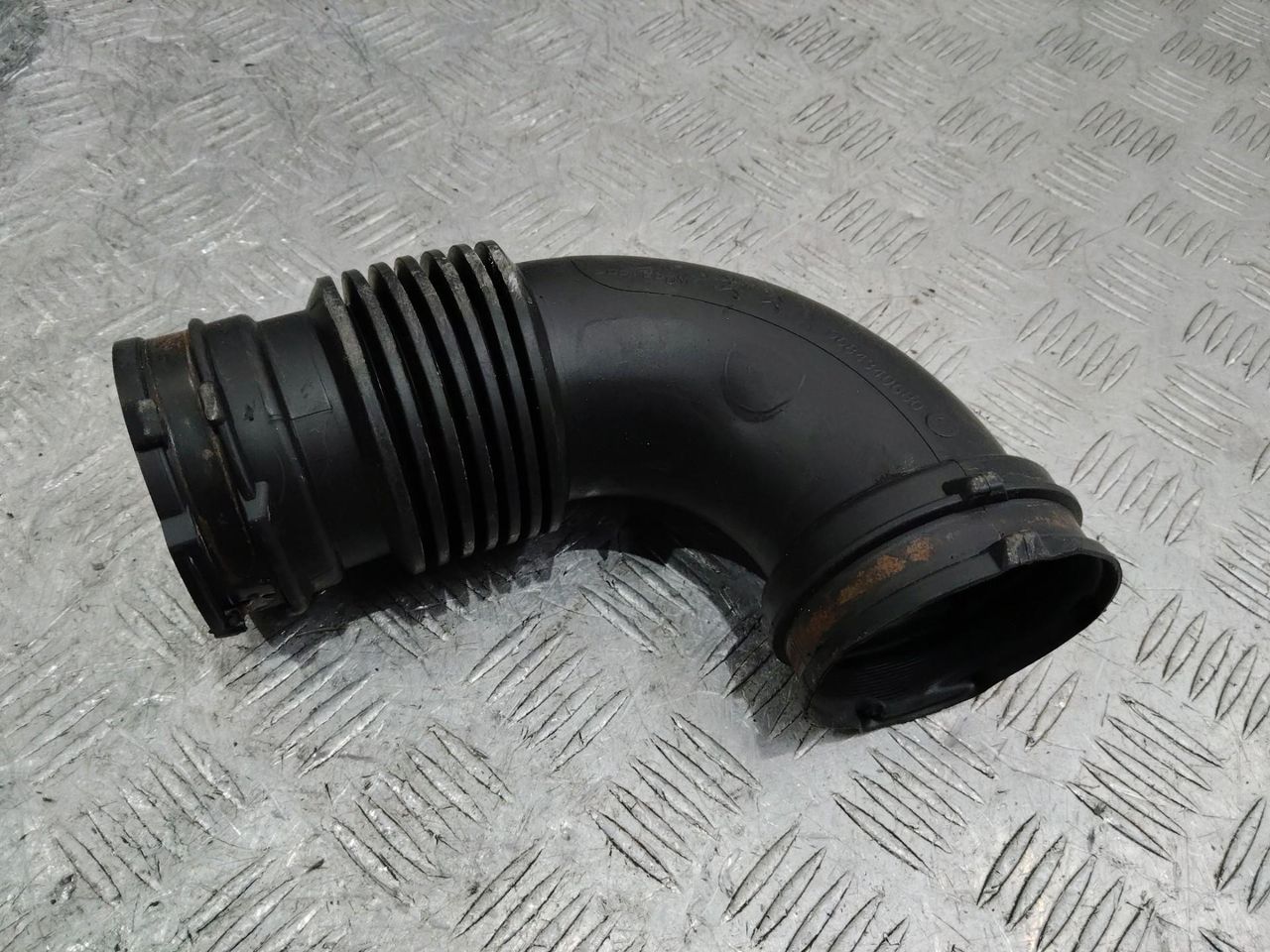 патрубок воздушного фильтра Citroen C5 2 поколение 2010, 3.0 л., 9684340680