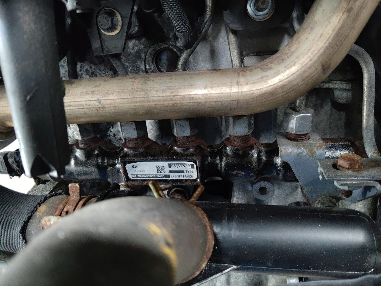 топливная рампа Peugeot Partner 2 поколение (B9) 2008, 1.6 л., дизель, 9654592680
