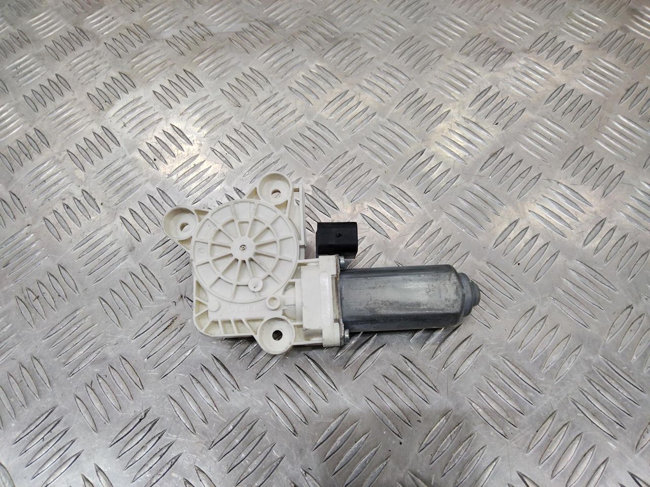 моторчик стеклоподъемника Mercedes-Benz E-Класс W211/S211 [рестайлинг] 2006, A2118202342