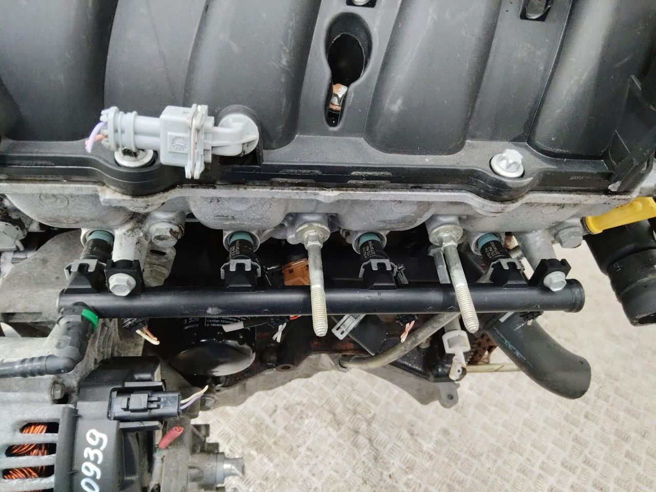топливная рампа Renault Megane 2 поколение 2002, 1.4 л., K4J 730, бензин