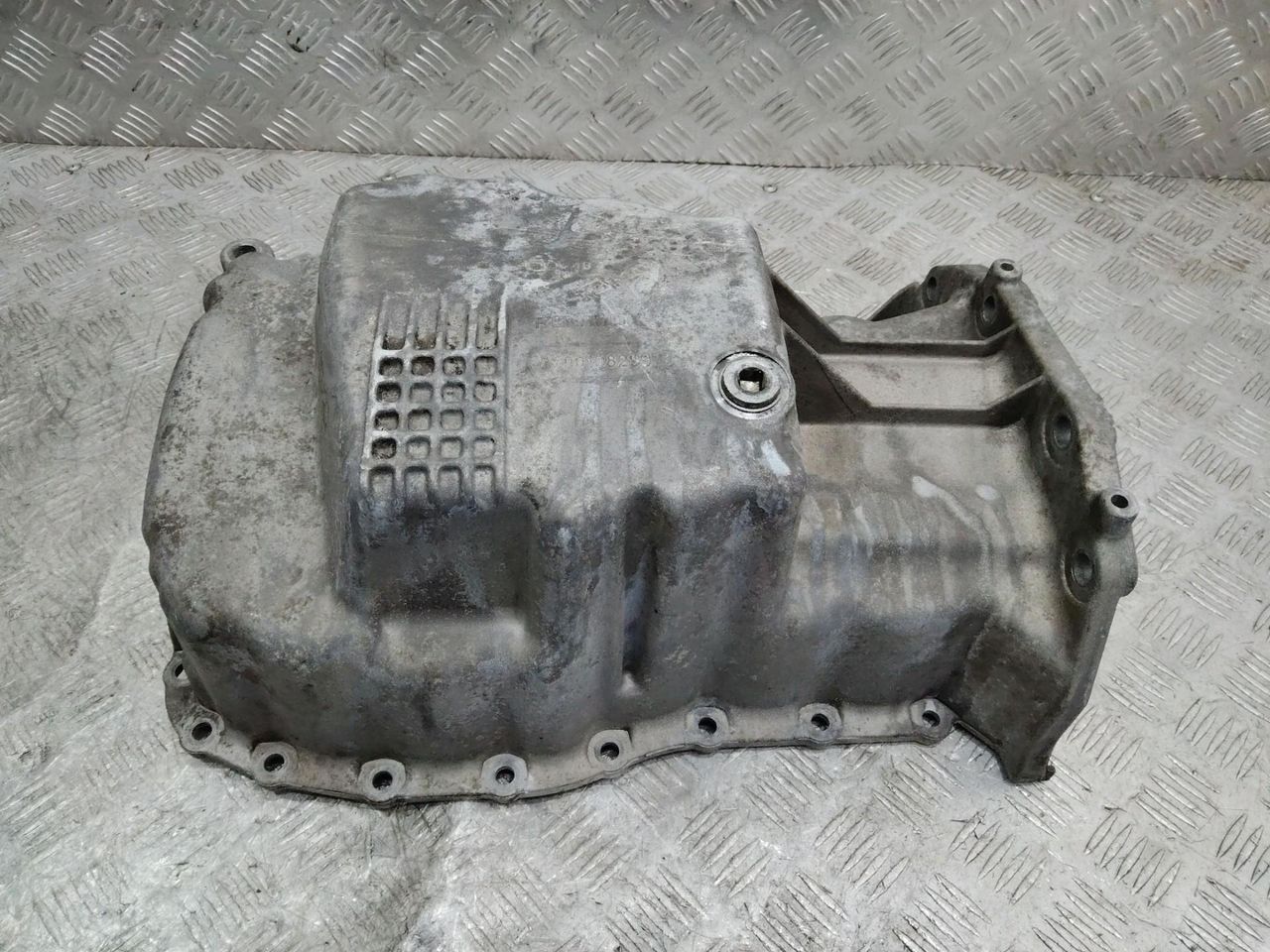 масляный поддон Renault Megane 1 поколение [рестайлинг] 2001, 1.6 л., бензин, 7700108299