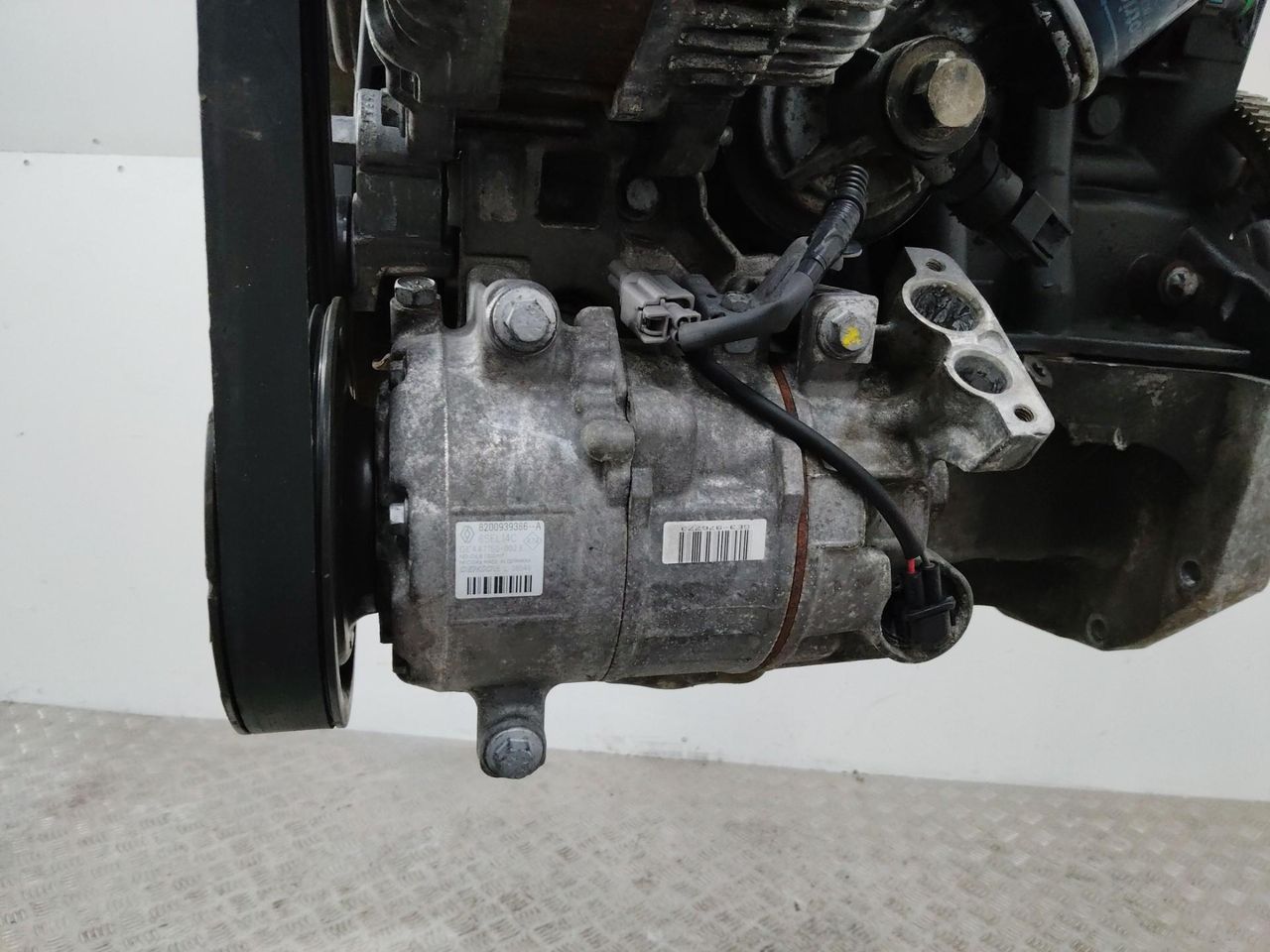 компрессор кондиционера Dacia Duster 1 поколение 2011, 1.5 л., K9K 898, дизель, 8200939386