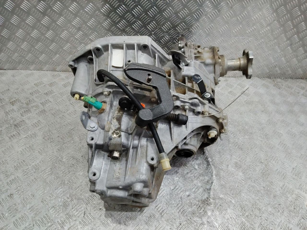 КПП механическая (МКПП) Dacia Duster 1 поколение 2011, 1.5 л., K9K 898, дизель, TL8B000