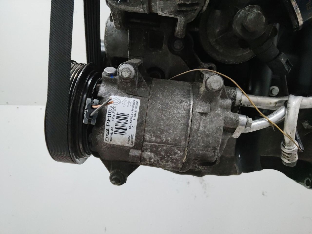 компрессор кондиционера Renault Clio 3 поколение 2008, 1.5 л., K9K 732, дизель, 8200940837