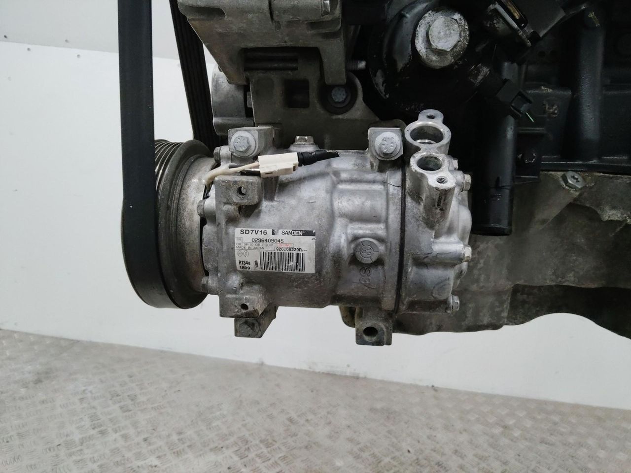 компрессор кондиционера Dacia Duster 1 поколение 2011, 1.5 л., K9K 898, дизель, 926006229R