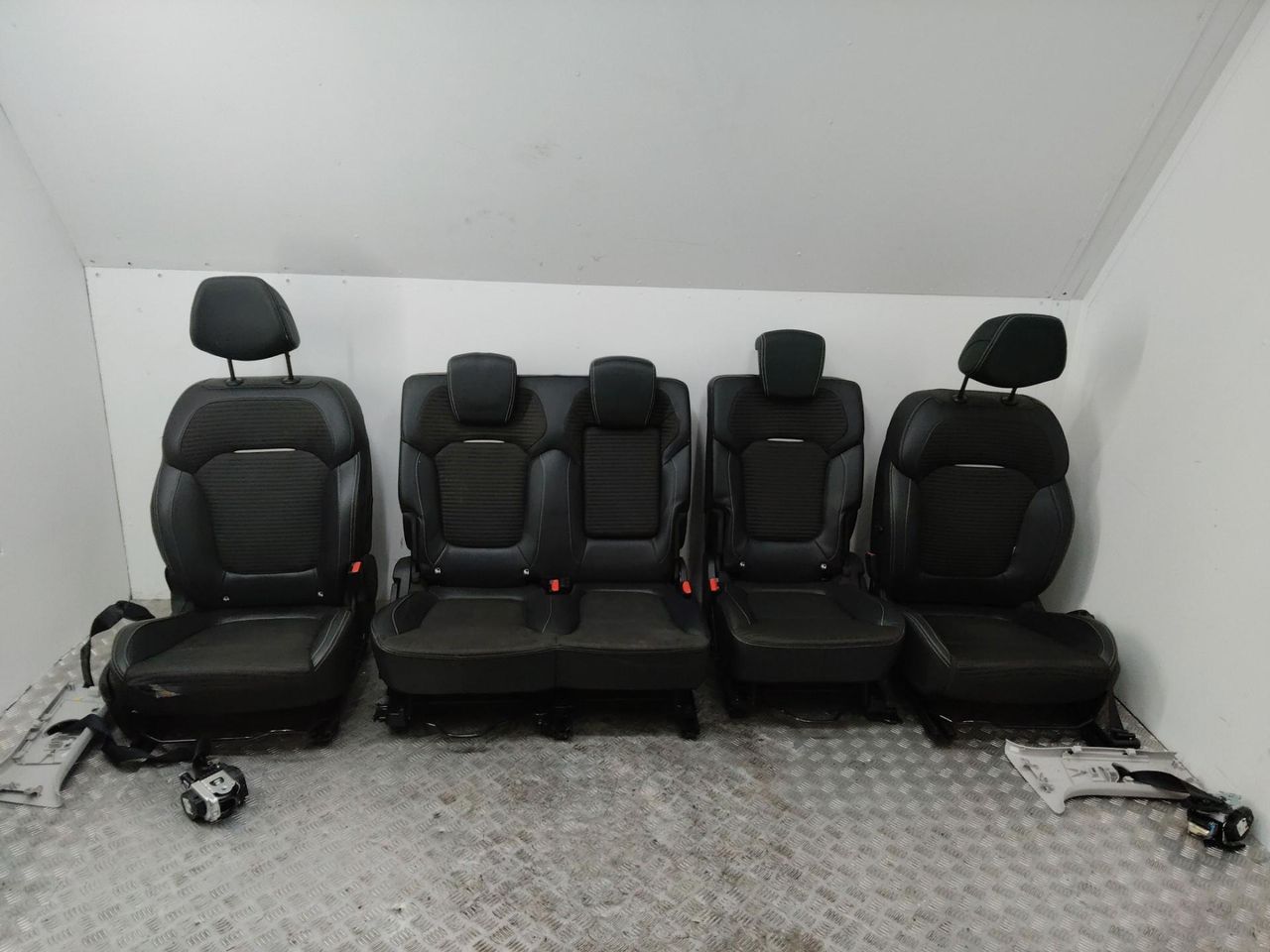 салон (комплект сидений) Renault Scenic 4 поколение 2018