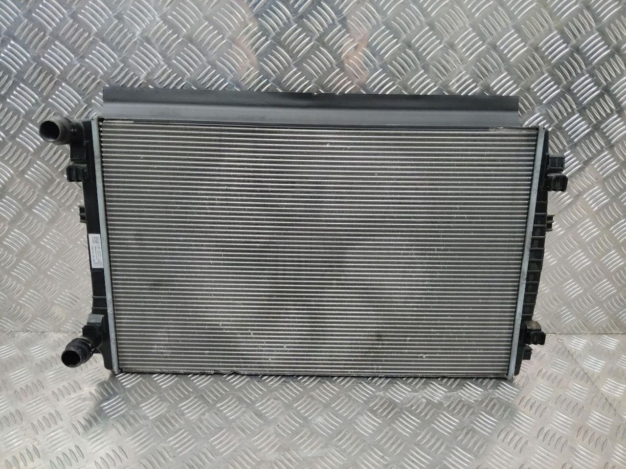 радиатор (основной) Volkswagen Golf Sportsvan 1 поколение 2015, 5Q0121251EM