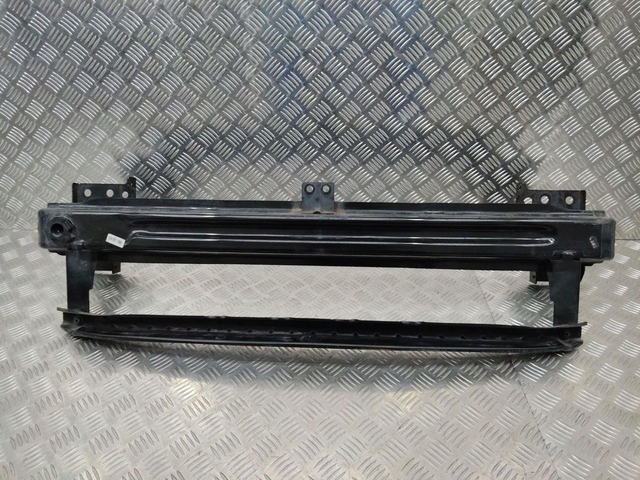 усилитель бампера переднего Volkswagen Tiguan 1 поколение 2009, 5N0807109B, 5N0807109