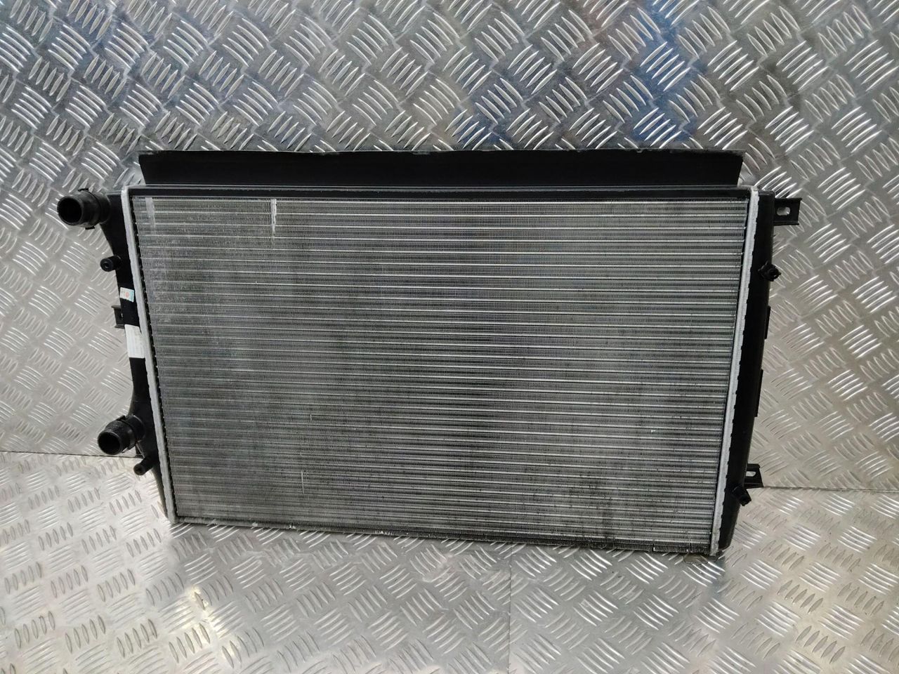радиатор (основной) Volkswagen Passat B8 2016, 56D121251A