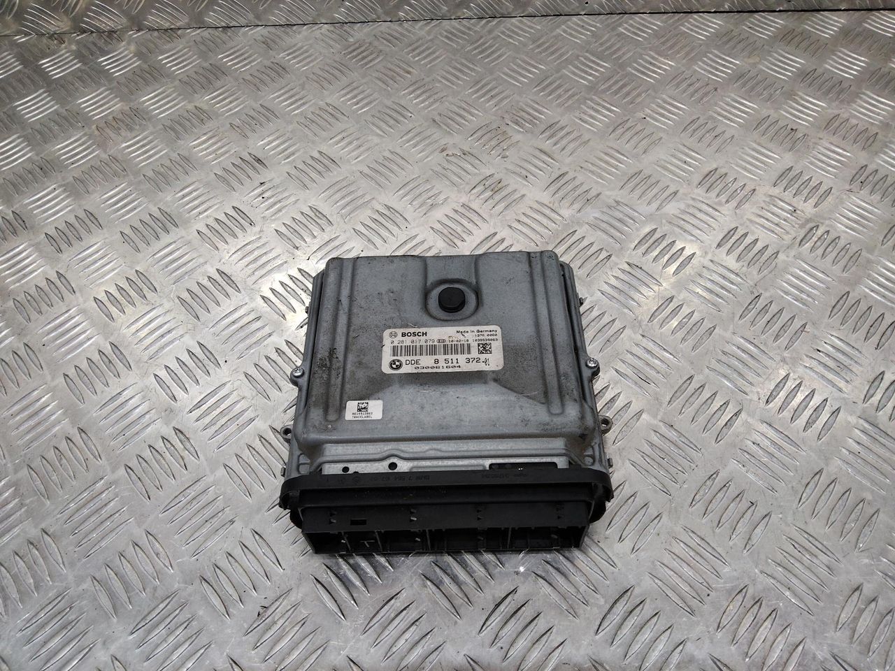 блок управления двигателем BMW 5 серия F07/F10/F11 2010, 3.0 л., дизель, 8511372