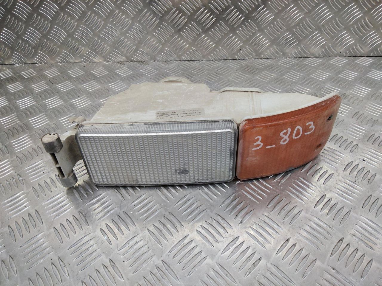поворотник левый MAN TGA 1 поколение 2001, 81253206089