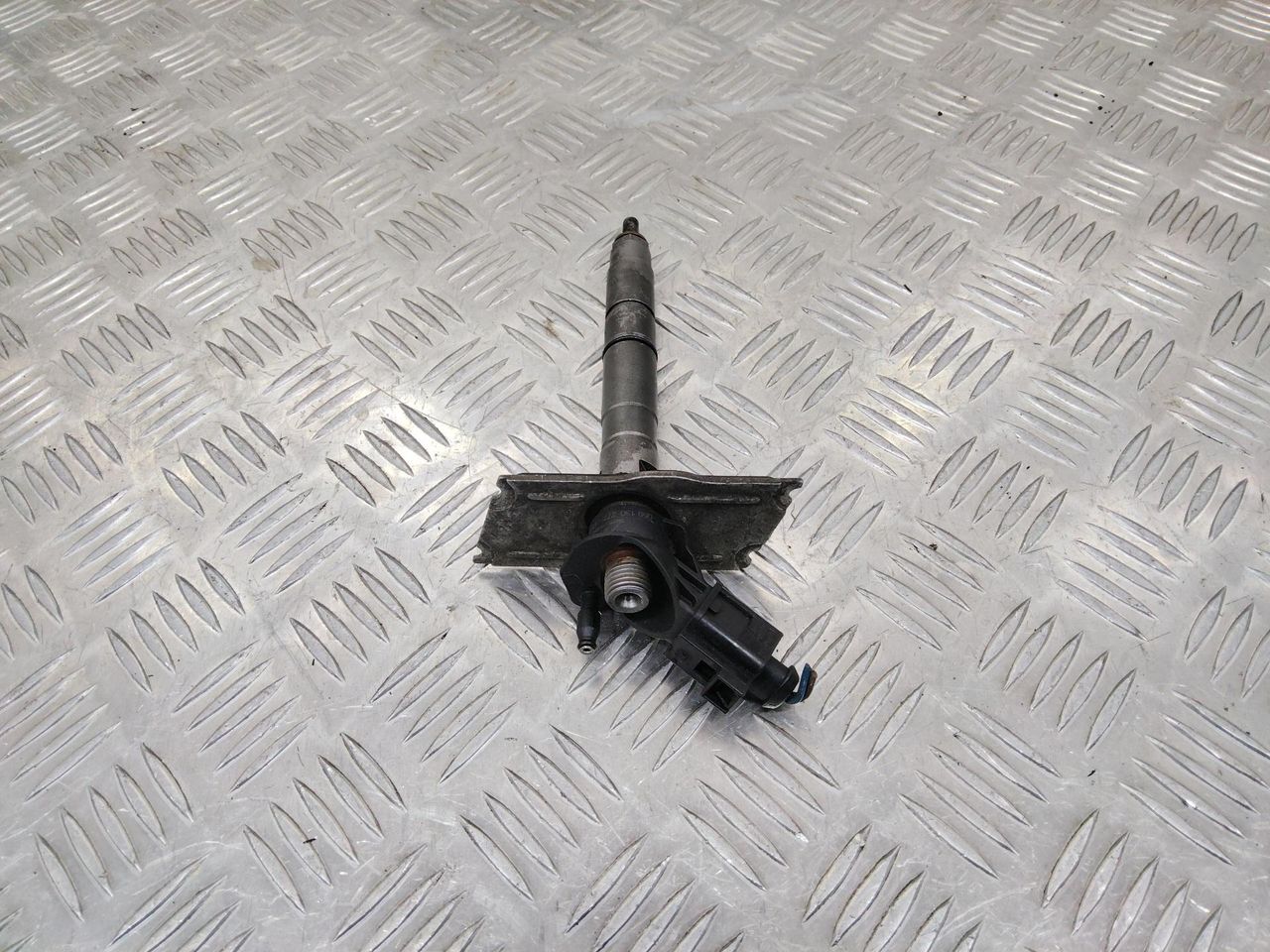 форсунка Audi A6 4F/C6 2006, 3.0 л., дизель, 059130277